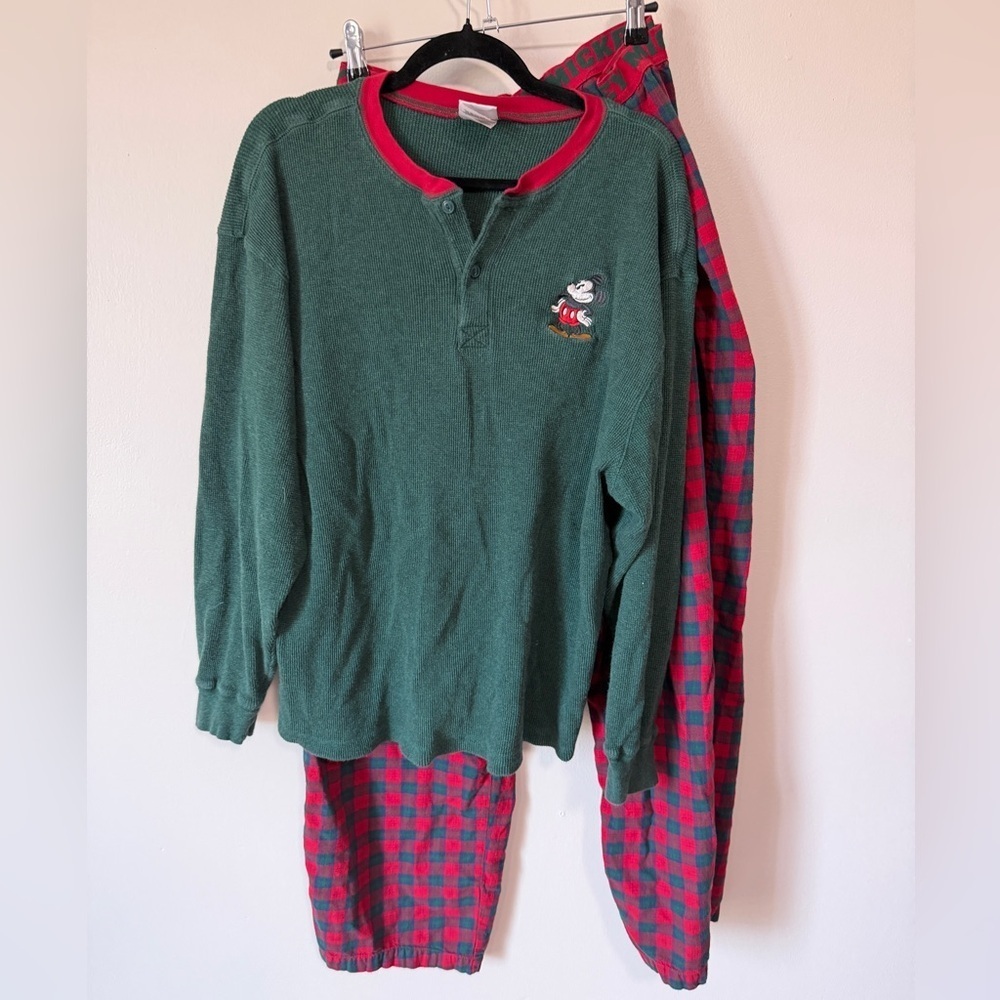 2 piece Disney mickey mouse pants (L) and shirt (XL) pajamas 100% cotton plaid - Picture 2 of 12